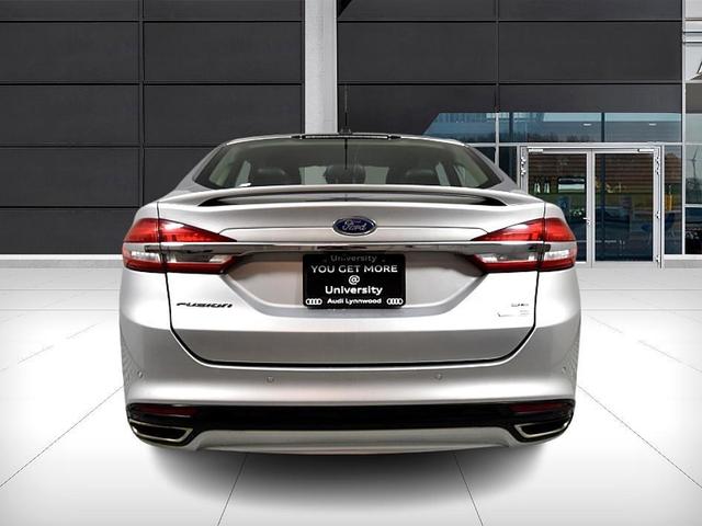 2017 ford fusion se