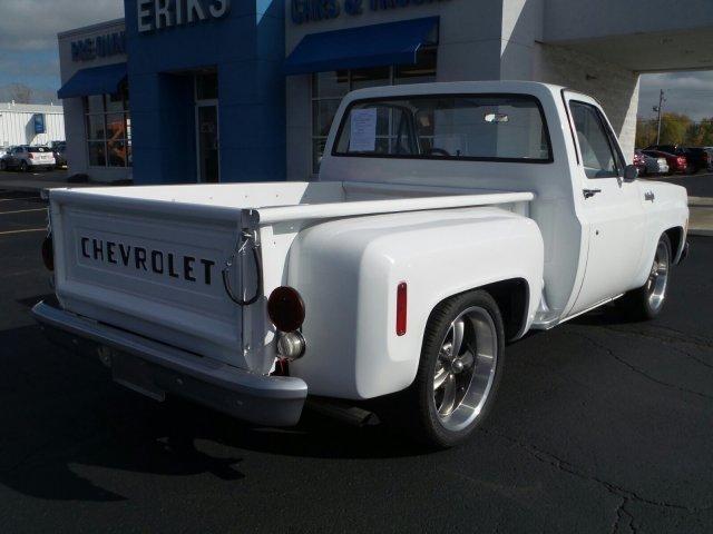 1974 chevy c10 step side "square body" lowered, hot rod truck ! cruise ready !!