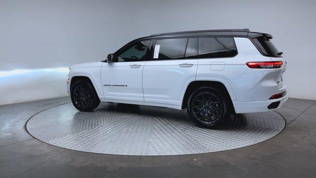 2023 jeep grand cherokee l summit