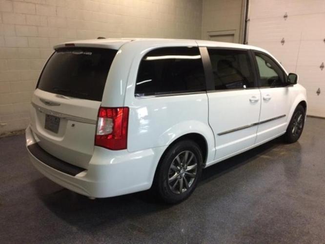 2016 chrysler town and country s s 4dr mini-van for sale in bismarck, north dakota