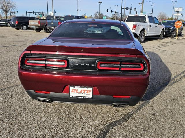 2019 dodge challenger sxt
