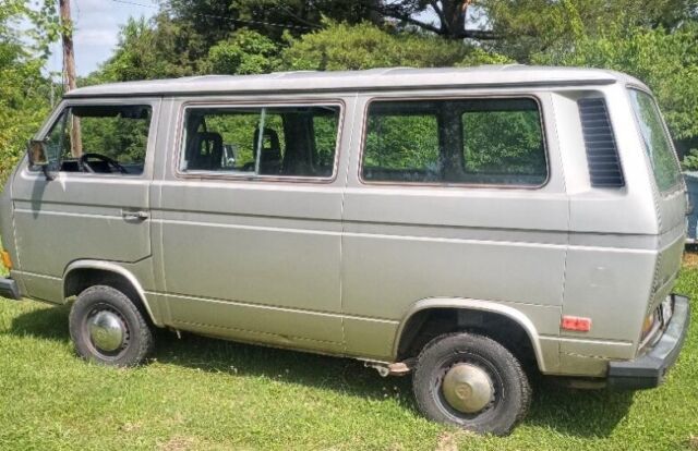 1985 vw vanagon good condition. has a/c (need charged)