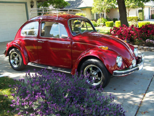 1970 volkswagen 2 door sedan