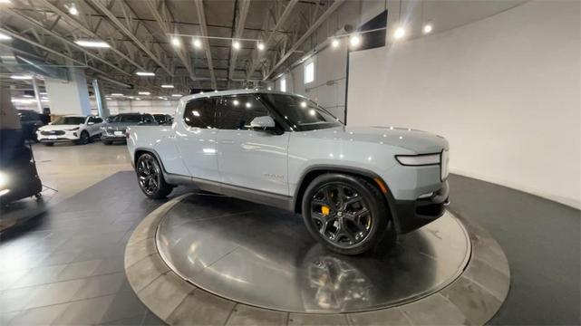 2022 rivian r1t adventure package