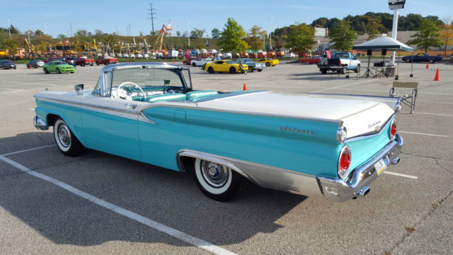 1959 ford skyliner (retractable hardtop) , v-8, auto, 2-tone