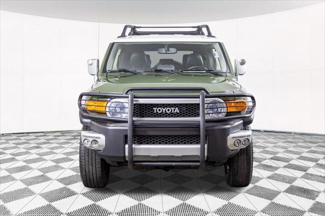 2013 toyota fj cruiser base