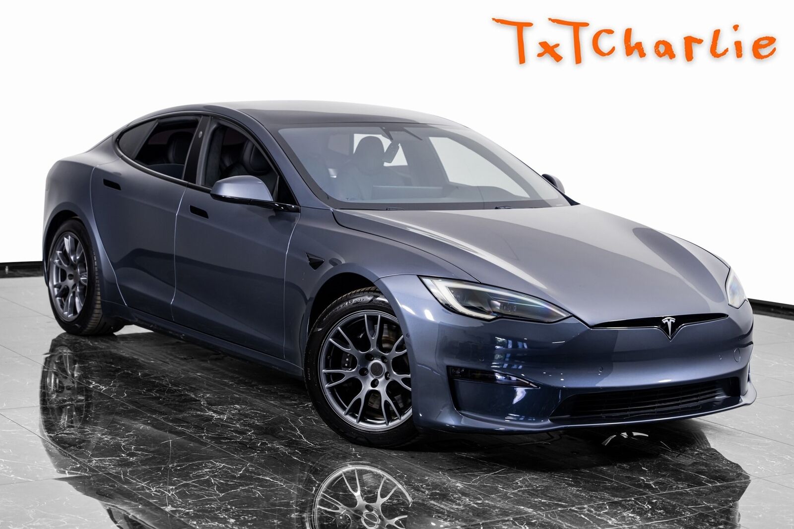 2022 tesla model s plaid