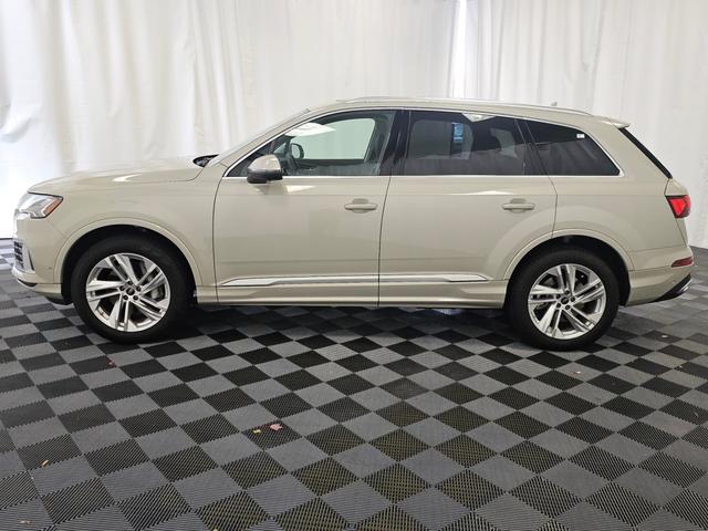 2024 audi q7 45 premium plus