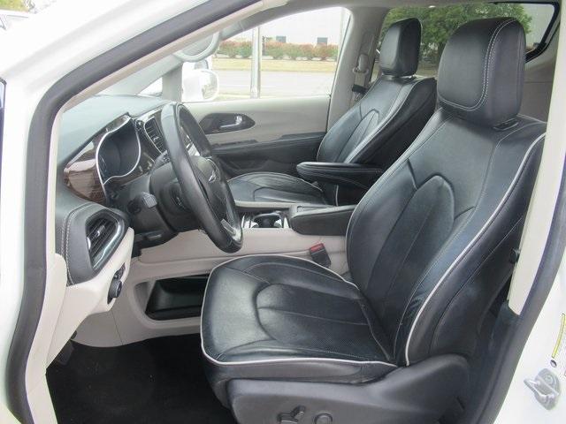 2022 chrysler pacifica limited
