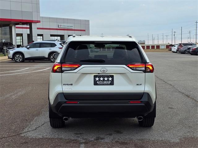 2022 toyota rav4 xle premium