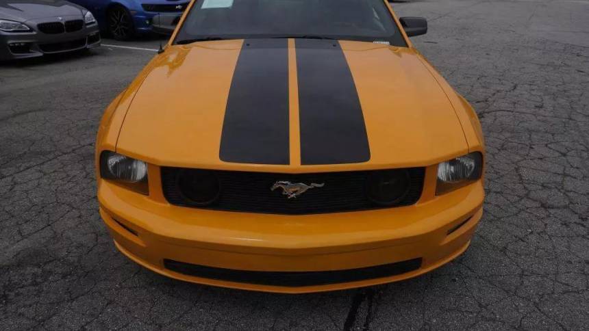 2008 ford mustang