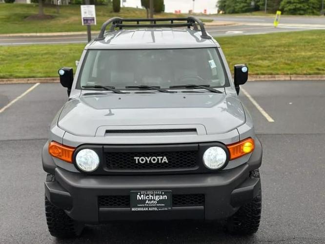 2013 toyota fj cruiser sport utility 2d in woodbridge, virginia