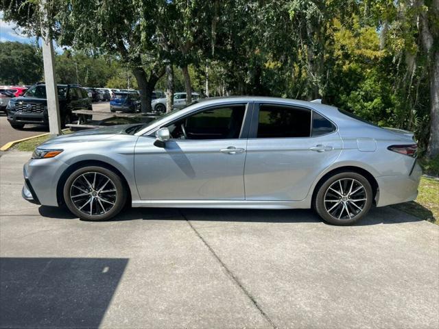 2023 toyota camry se