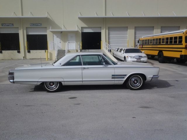 1966 chrysler 300 - classic and beautiful!