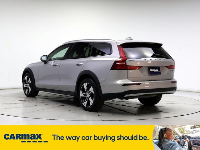2024 volvo v60 cross country b5 plus