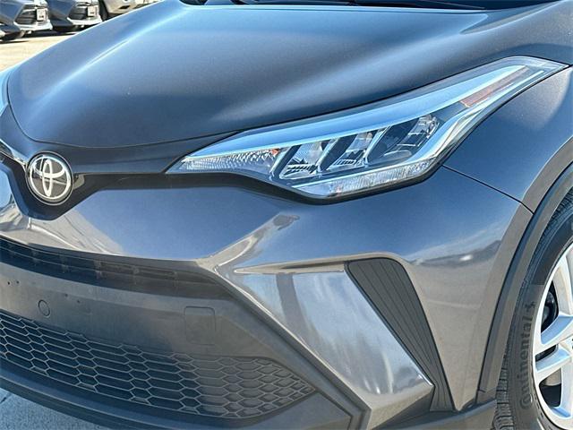 2021 toyota c-hr le