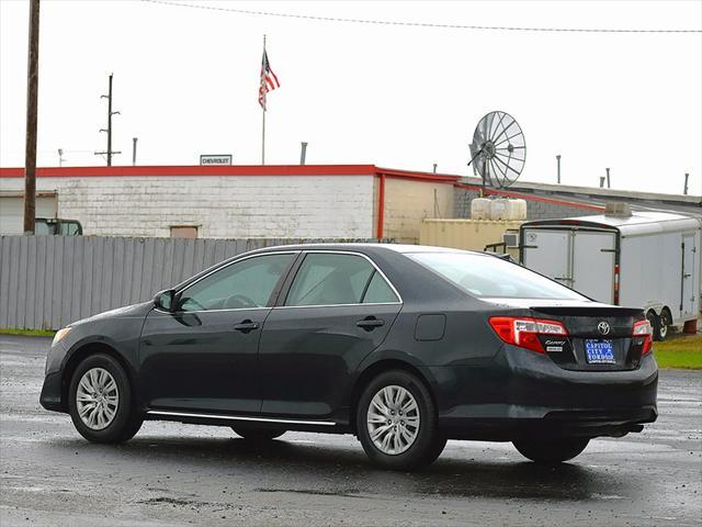 2012 toyota camry le