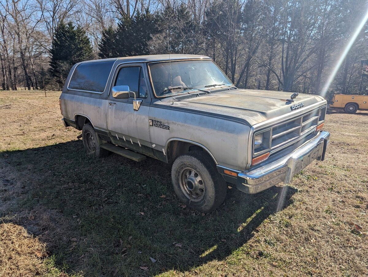 1990 dodge ramcharger suv grey 4wd automatic aw-150