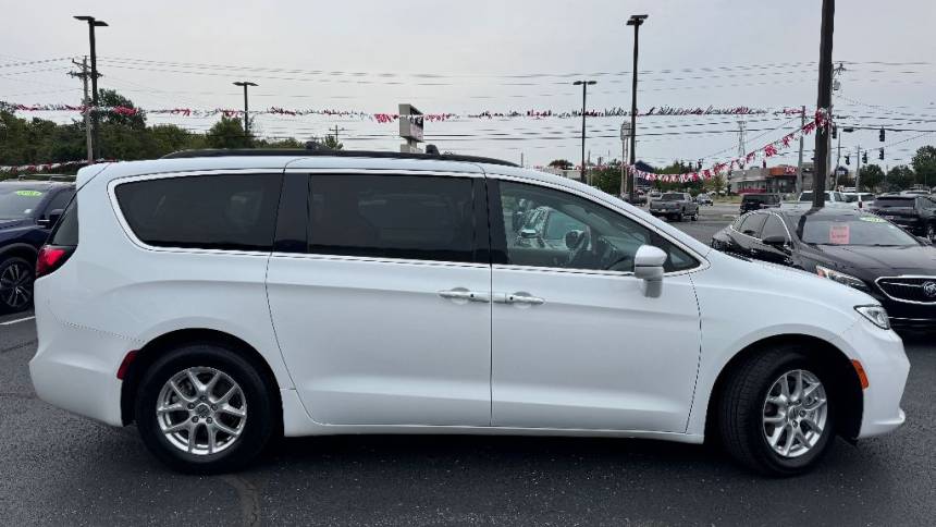 2022 chrysler pacifica touring l