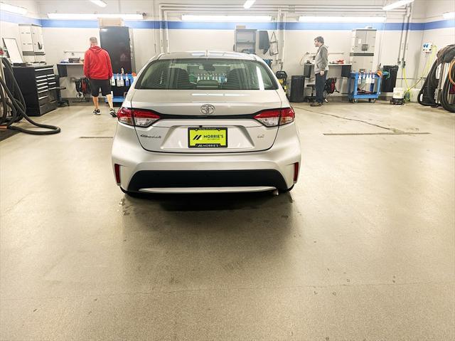 2022 toyota corolla le