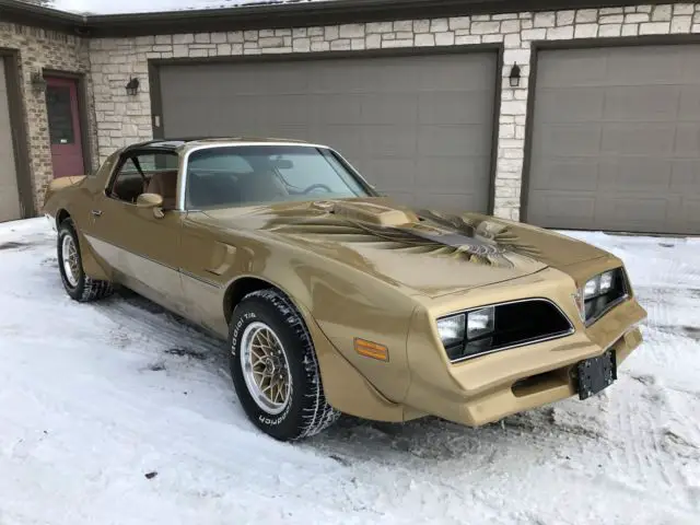 1978 trans am / 37,000 miles , 4 spd , no rust ever !!!