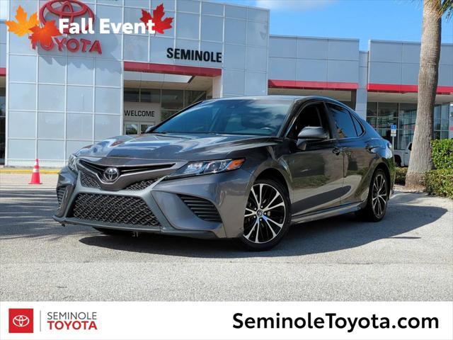 2020 toyota camry se