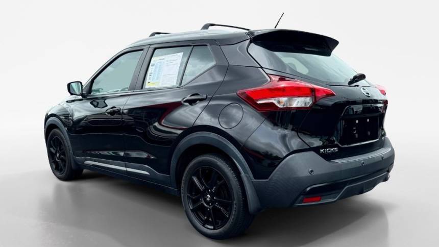 2020 nissan kicks sr