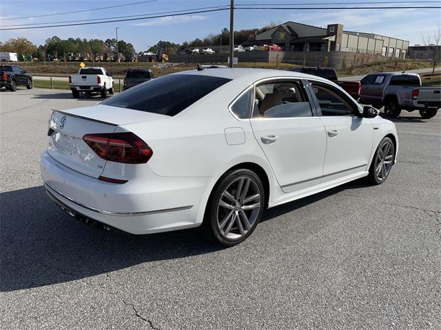 2019 volkswagen passat 2.0t se r-line