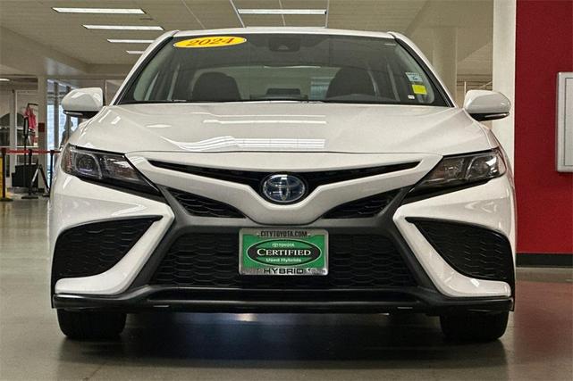 2024 toyota camry hybrid se