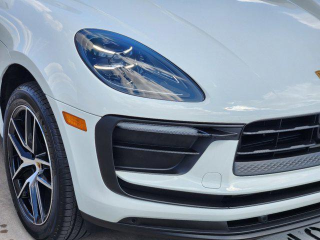 2024 porsche macan base
