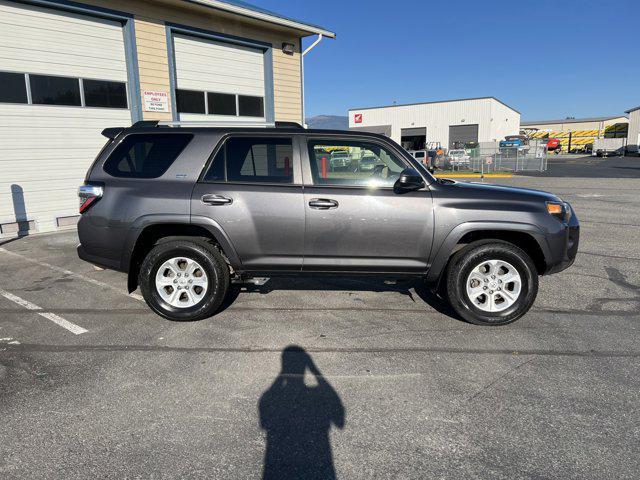 2022 toyota 4runner sr5