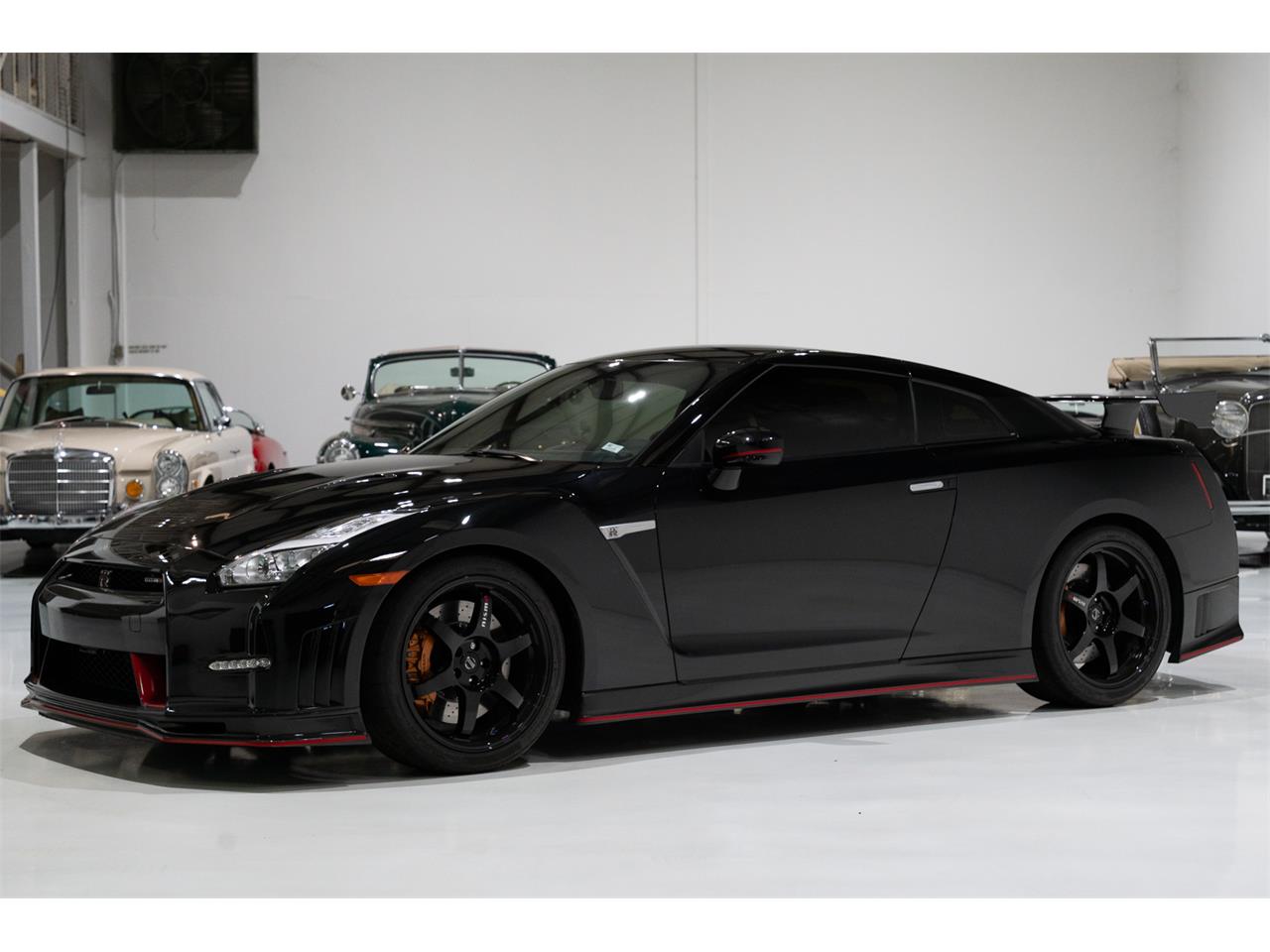 2016 nissan gt-r