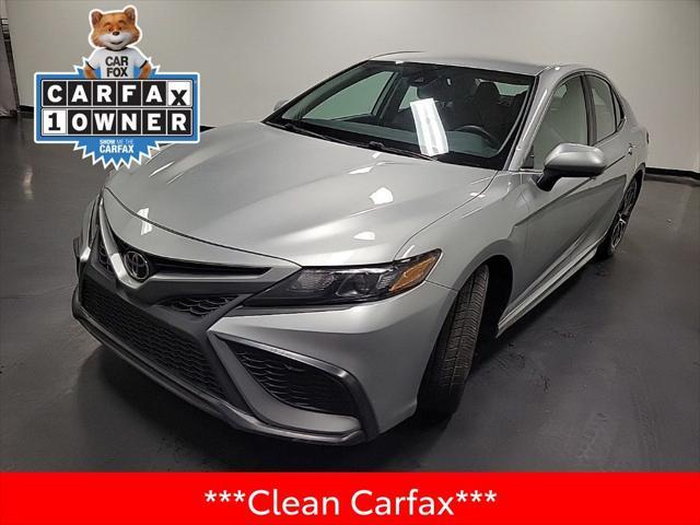 2021 toyota camry se