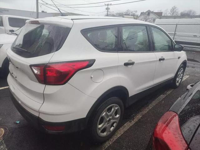 2019 ford escape s