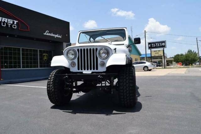 1984 jeep cj-7 base 2dr 4wd suv 5000 miles white suv 4.2l i6 automatic 3-speed