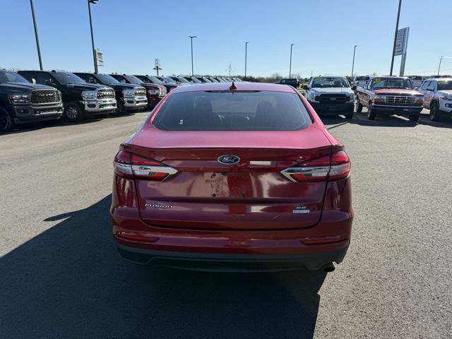 2020 ford fusion se