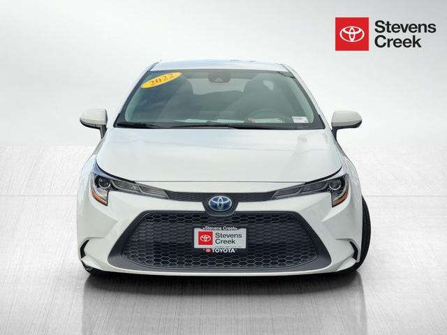 2022 toyota corolla hybrid le
