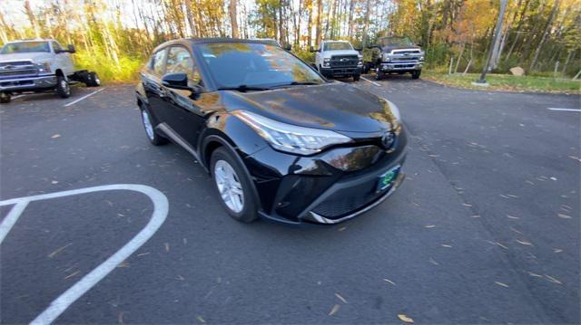 2021 toyota c-hr le
