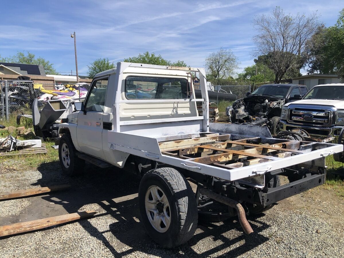 1978 toyota hilux white hzj79 landcruiser