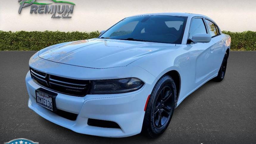 2016 dodge charger se