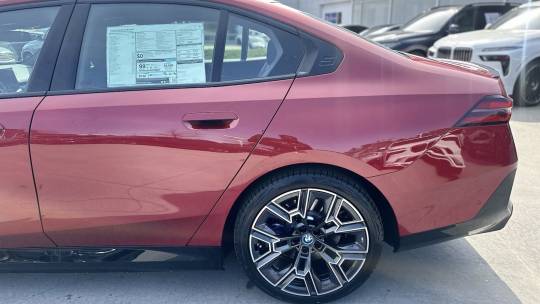 2024 BMW i5