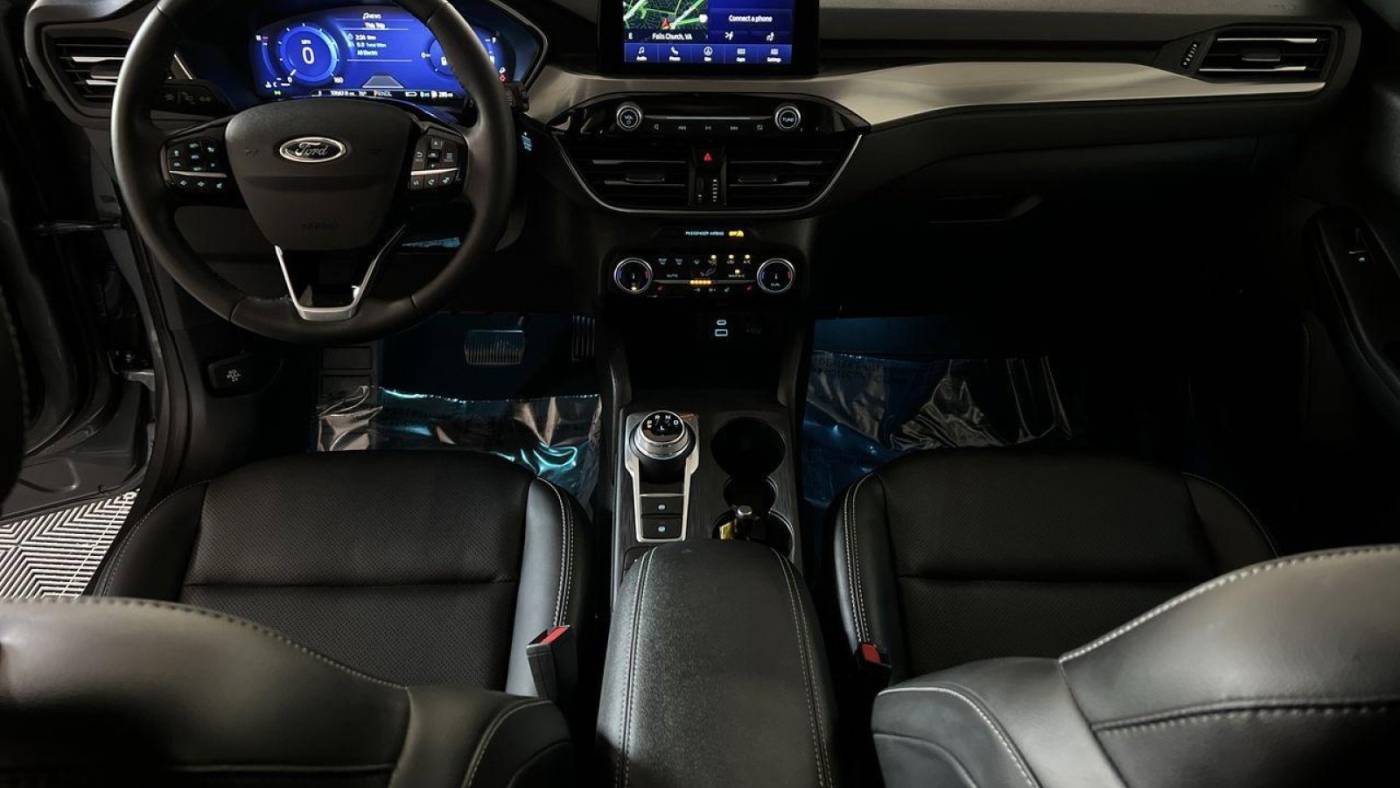 2022 ford escape plug-in hybrid titanium