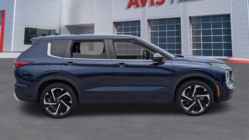 2022 mitsubishi outlander se