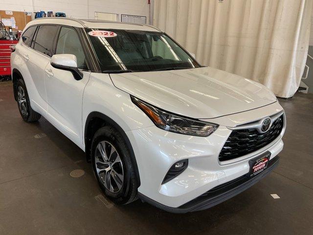2022 toyota highlander xle