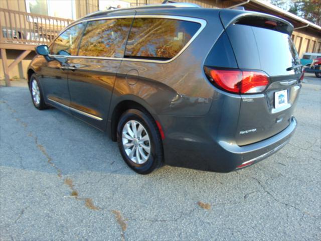 2018 chrysler pacifica touring-l