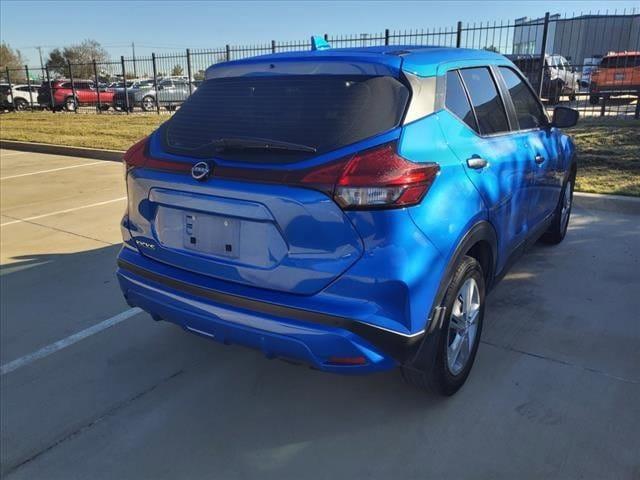 2022 nissan kicks s