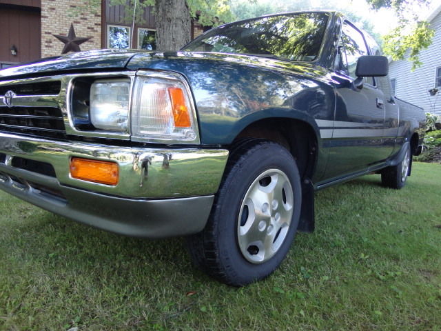 1994 toyota ext. cab pickup dx, 22re, low miles! nice