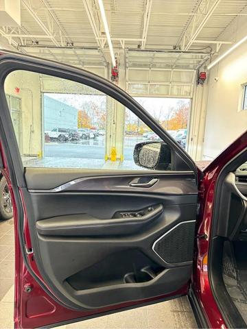 2021 jeep grand cherokee l laredo