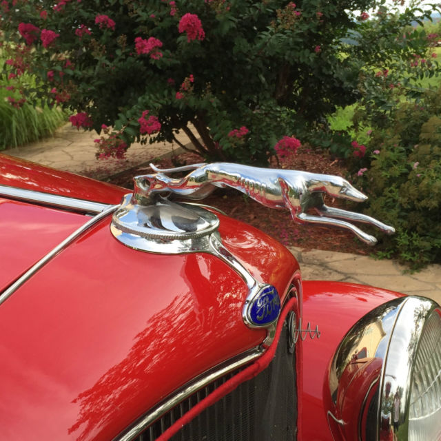 beautiful 1932 ford restorod - rare original rust free body