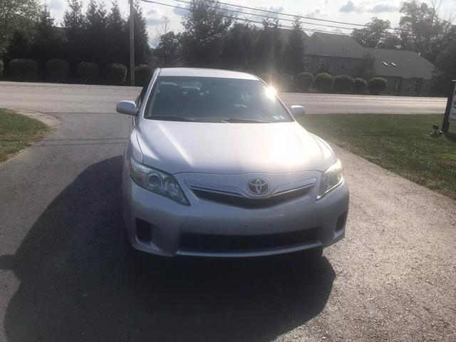 2011 toyota camry hybrid base (e-cvt)